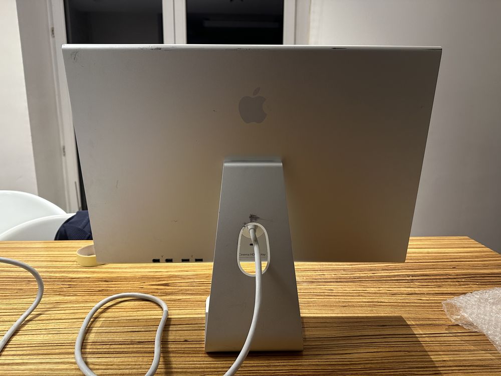 Apple Cinema HD Display monitor 23” A1082