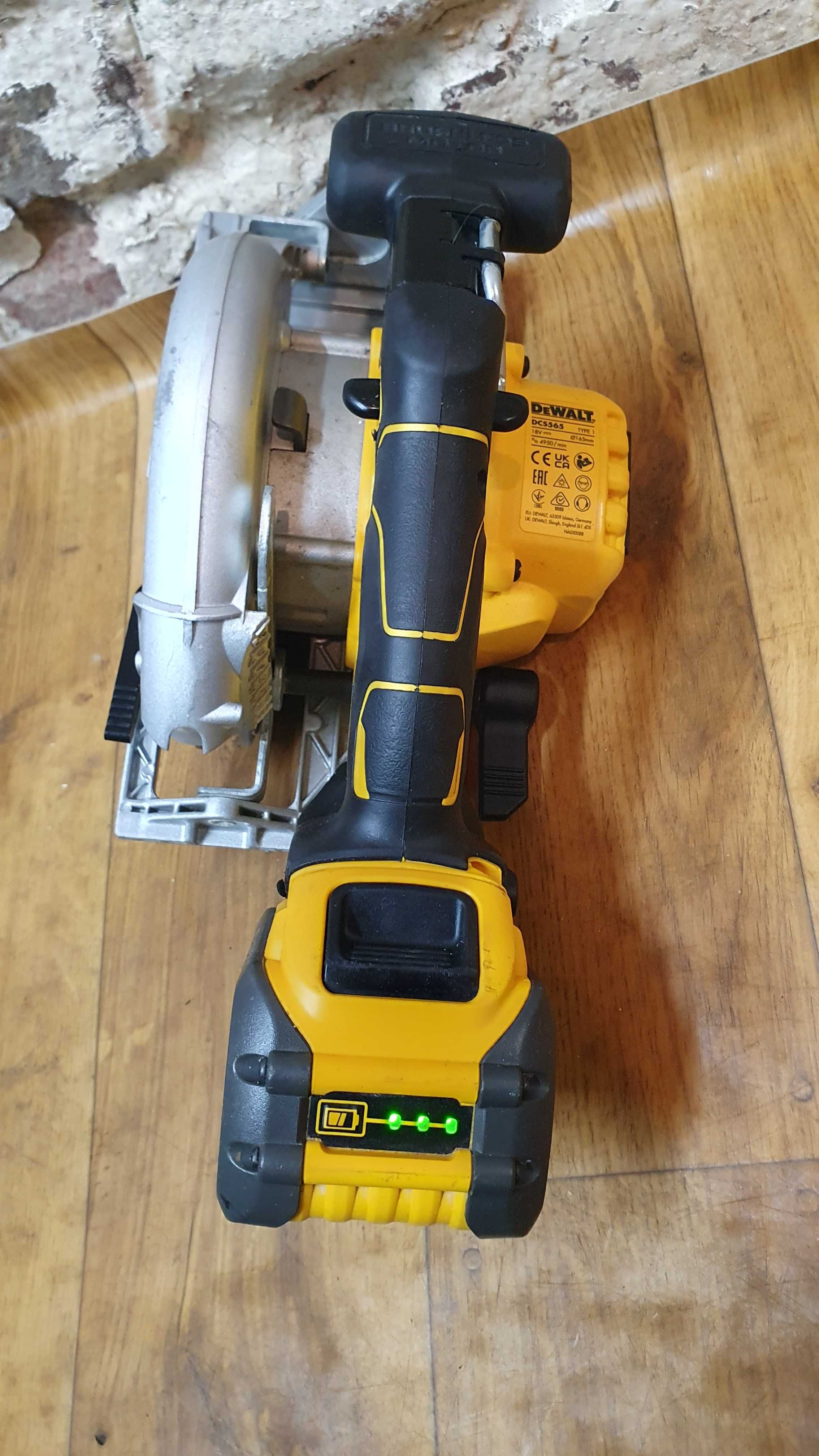 Pilarka tarczowa aku. Dewalt DCS 565. 54V 6.0 Ah 2023 rok