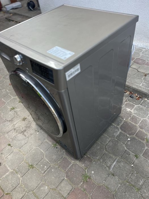 Прально-сушильна машина LG 9/6 кг