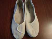 Buty damskie bawełniane białe, wsuwane r. 37,5 - 38
