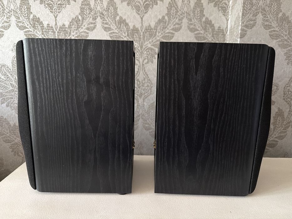 Colunas JBL E20 Northridge E series