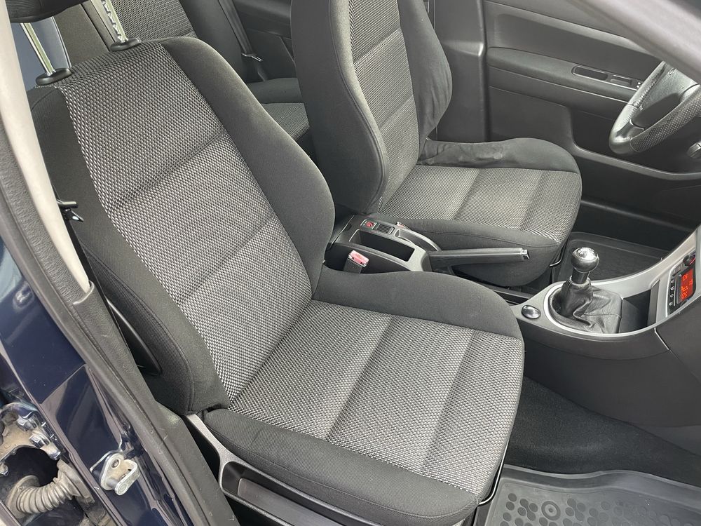 Peugeot 307 kombi 1.6 benzyna