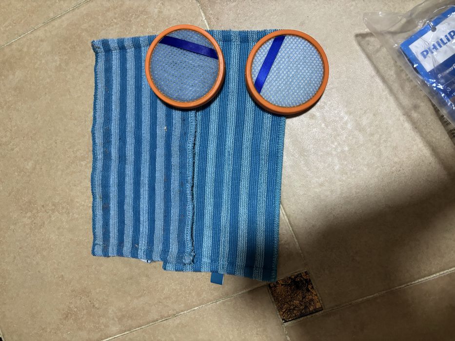 Пилосос Philips PowerPro Aqua