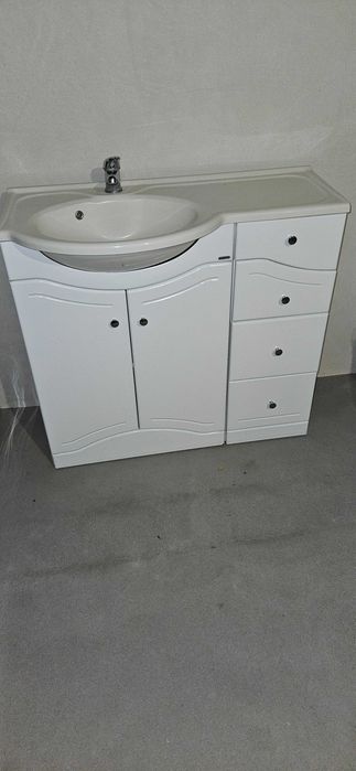 Szafka łazienkowa + umuwalka + bateria