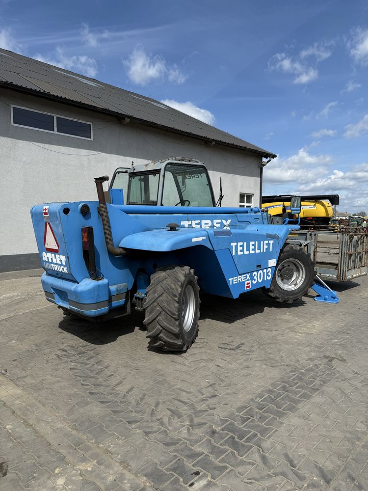 Ładowarla teleskopowa Terex 3013 budowlana z osprzętem