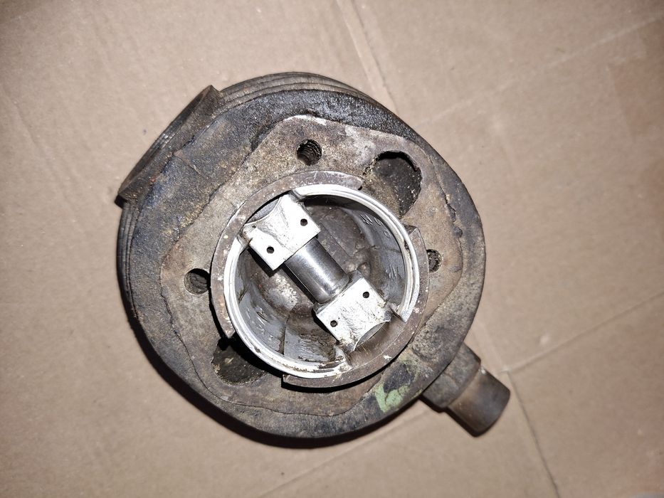 Oryginalny zmd cylinder+tlok shl 150 T/U S06 prl