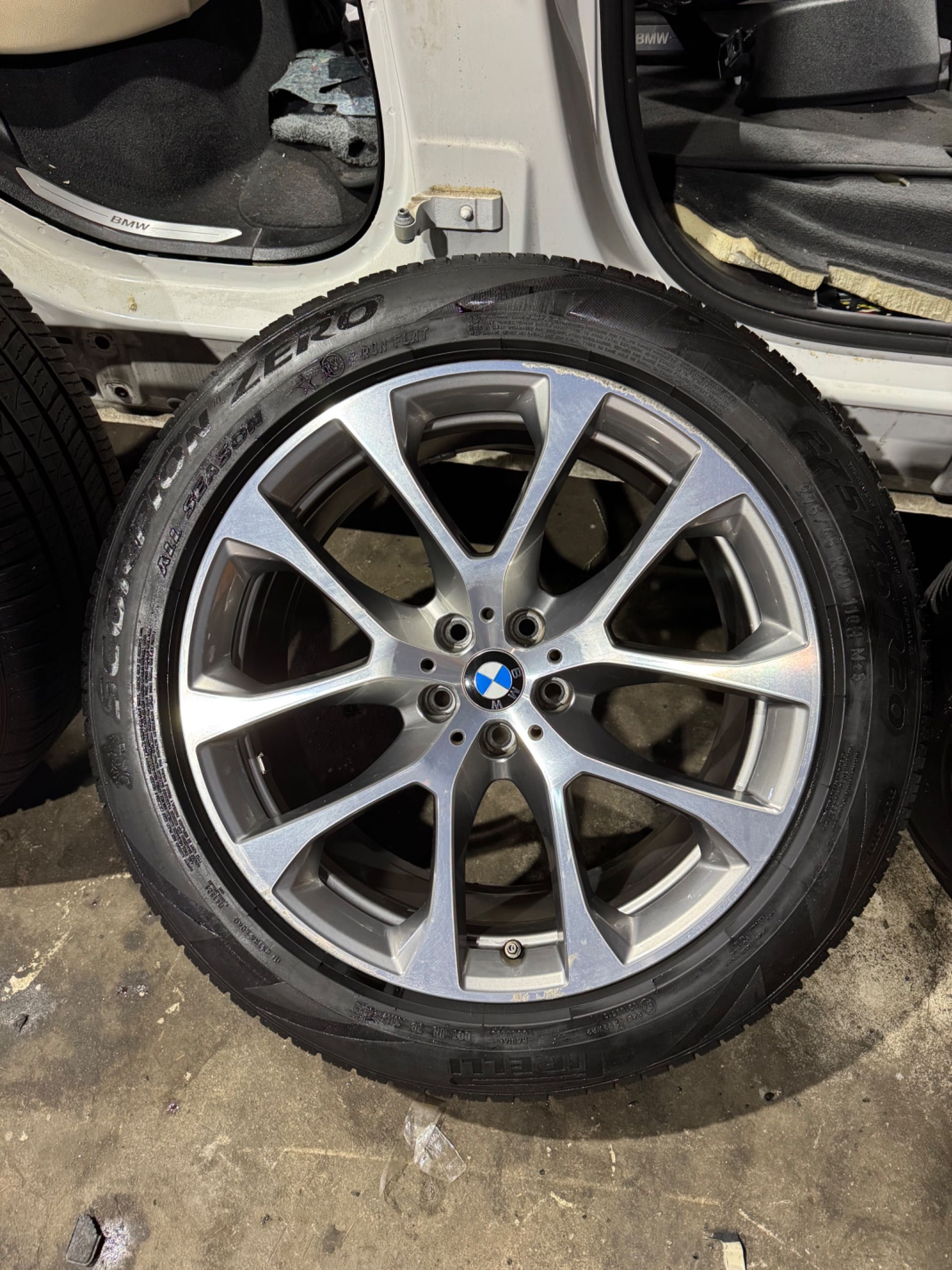 Диски с резиной BMW G05 G06 5X112 R20 275/45 Cтиль 738