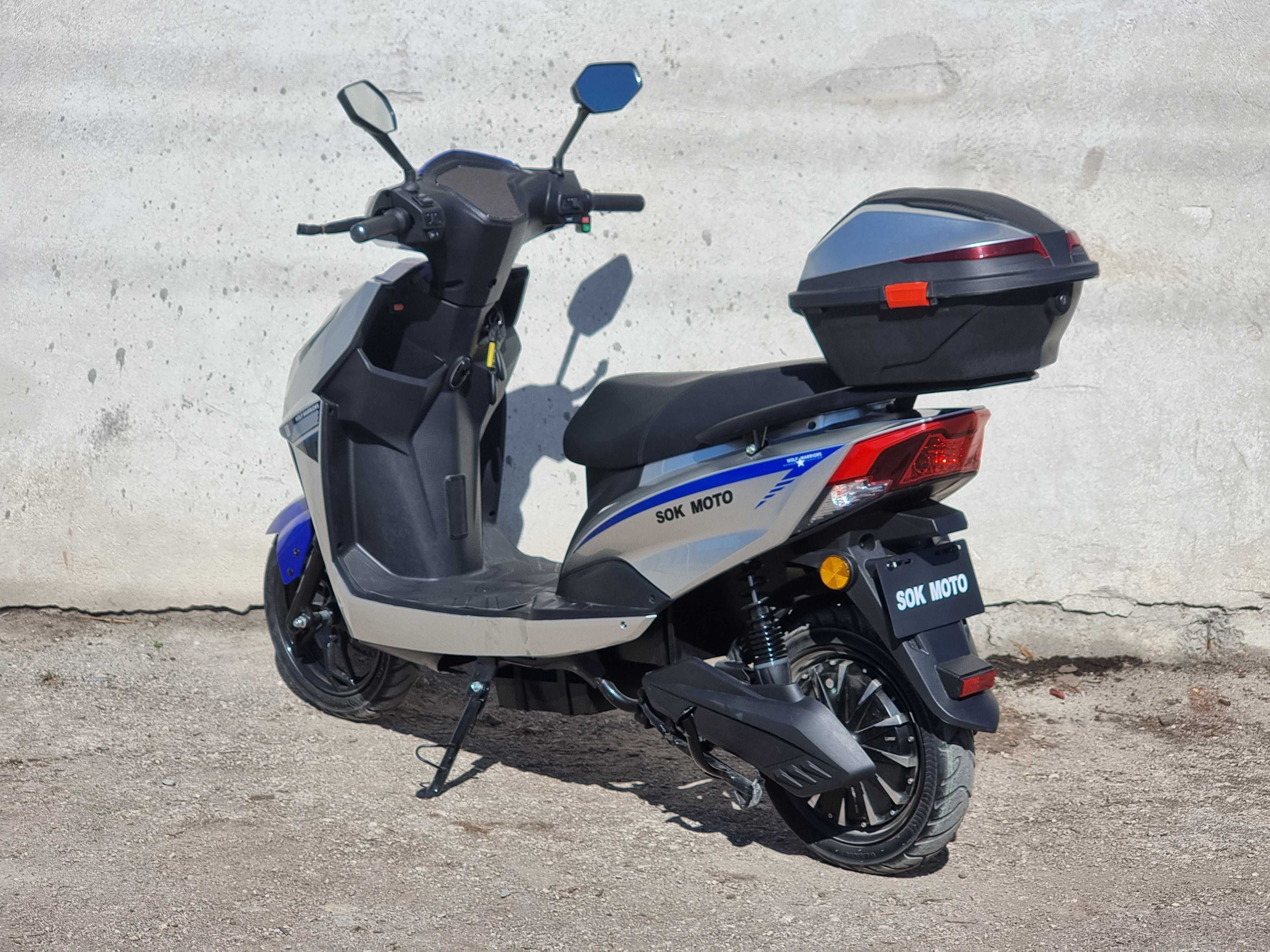 Електроскутер SOKMOTO WOLF 2000W 72V20A