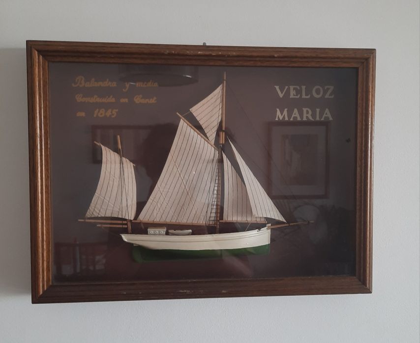 Quadros em relevo com Barcos