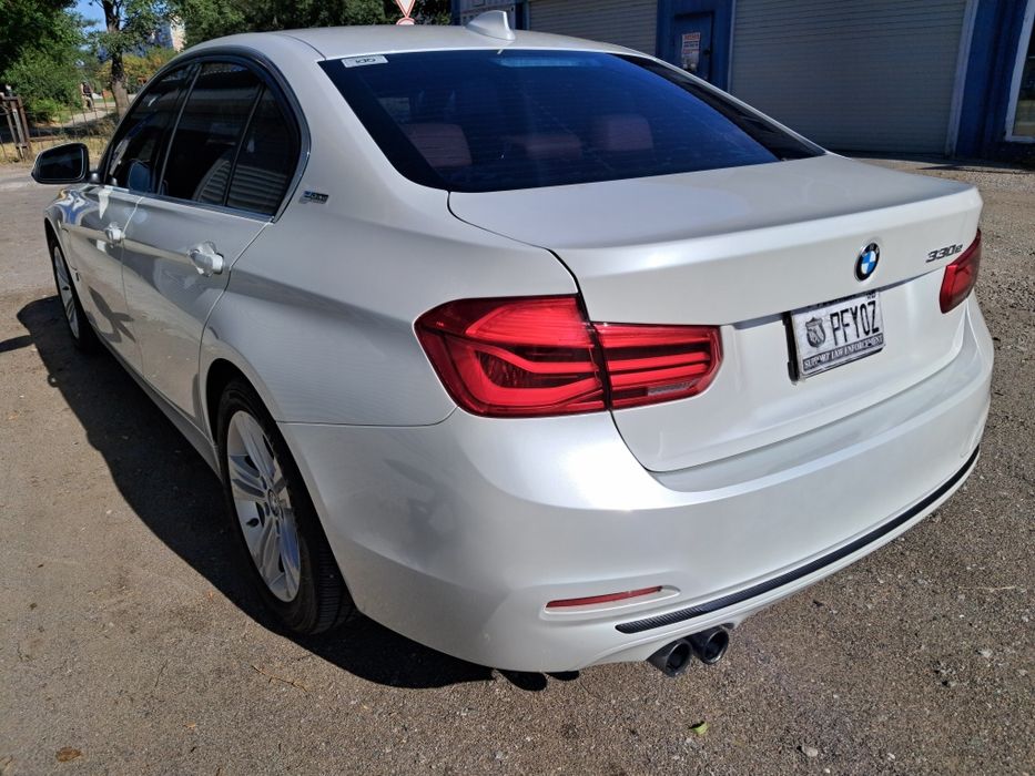 Продам BMW 330 e 2017 год 58 тыс км пробег!!!