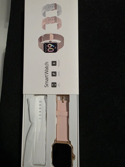SmartWatch z trzema paskami