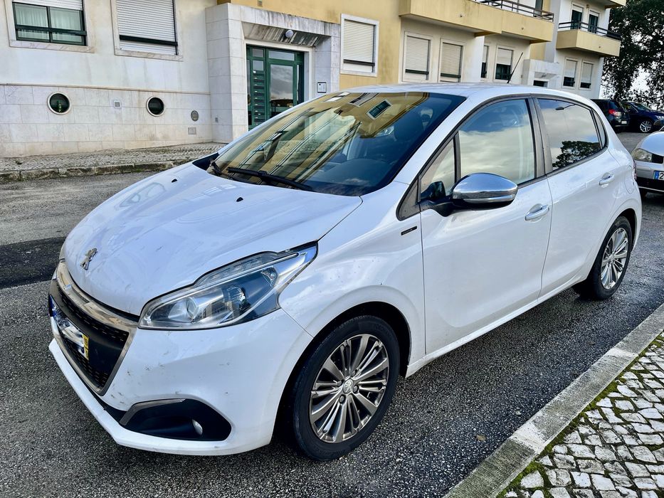 Peugeot 208 1.2 Puretech 82 signature AC