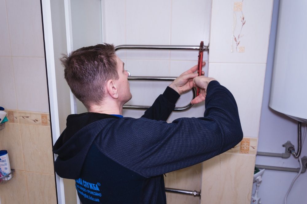 Виклик сантехніка у Львів. Ремонт змішувача Львів. Ремонт труб