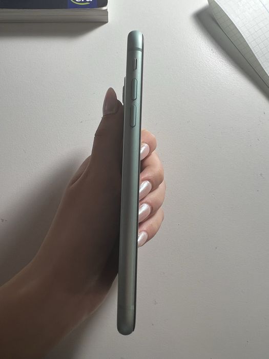 Iphone 11 w kolorze mietowym