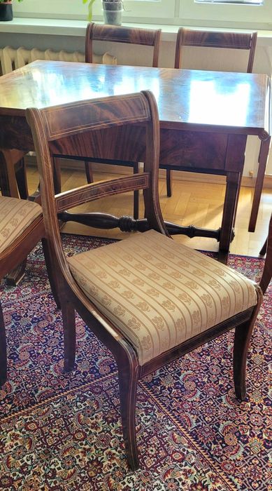Stół drewniany klapak w stylu "Biedermeier" + 6 krzeseł tapicerowanych