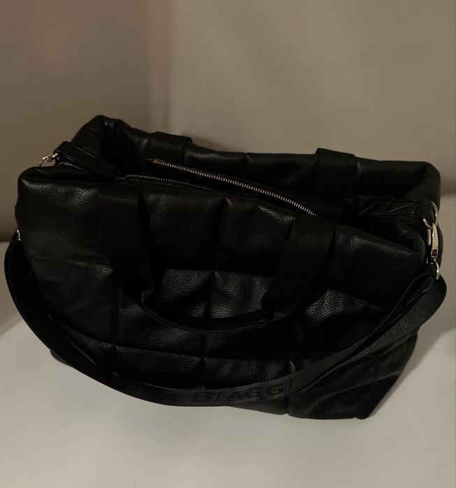 Laura Biaggi czarna torebka shopper