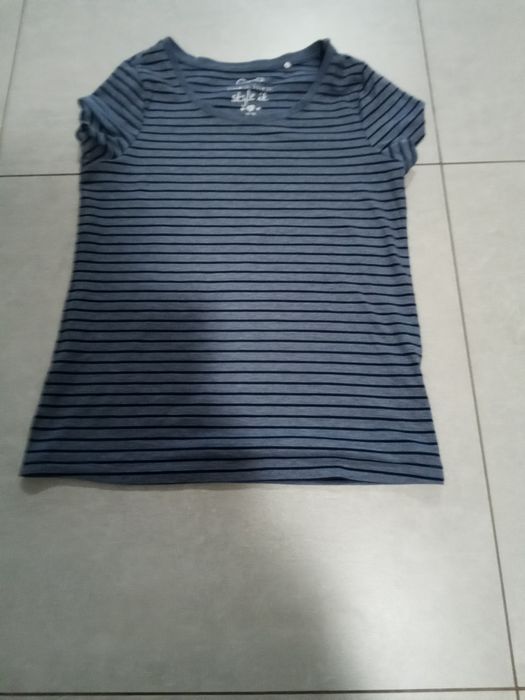 Paja ubrań różnych damskich