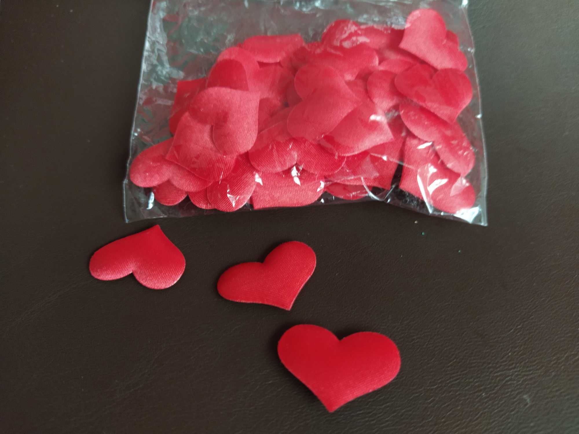 Embalagem c/corações vermelhos cetim almofadados 2x2,5cm