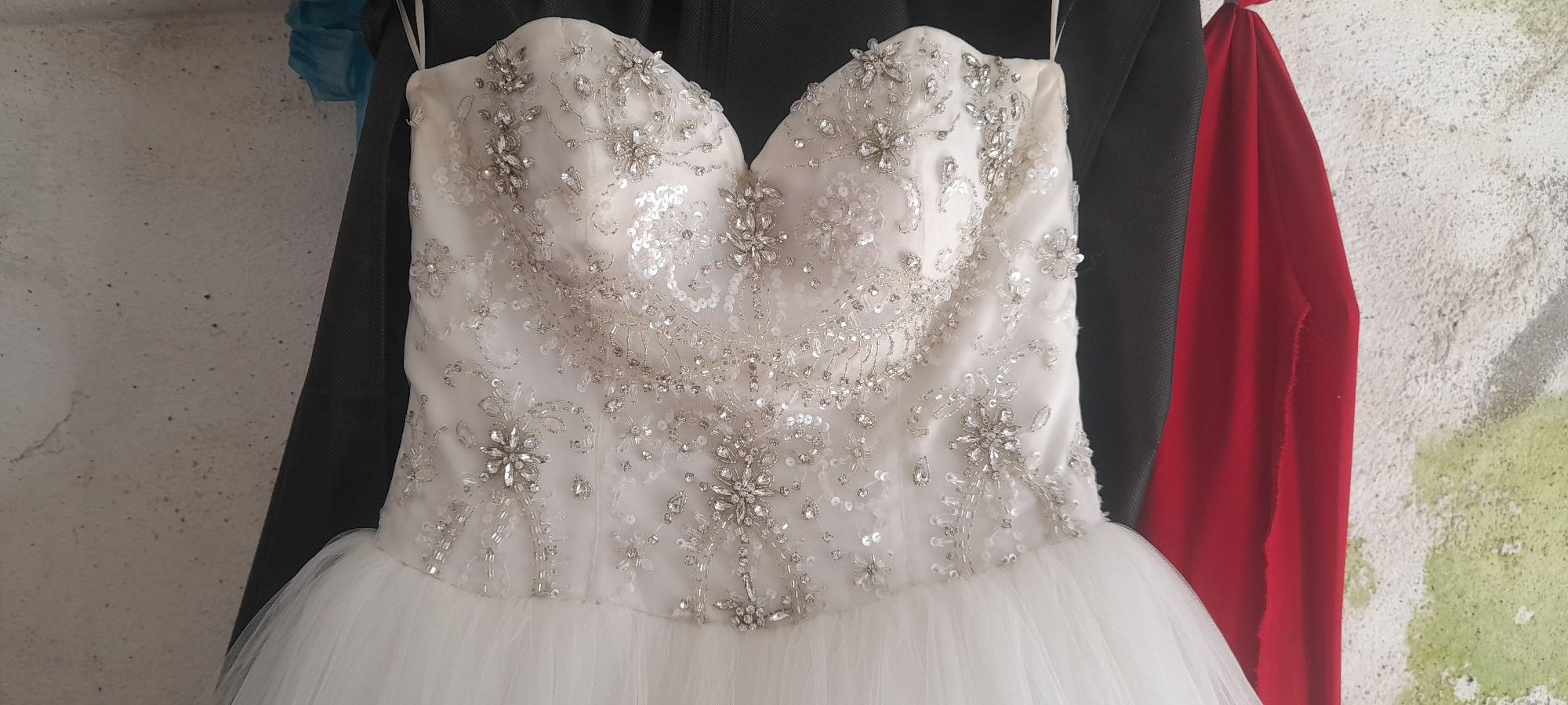 Vestido de casamento com saiote tamanho 42