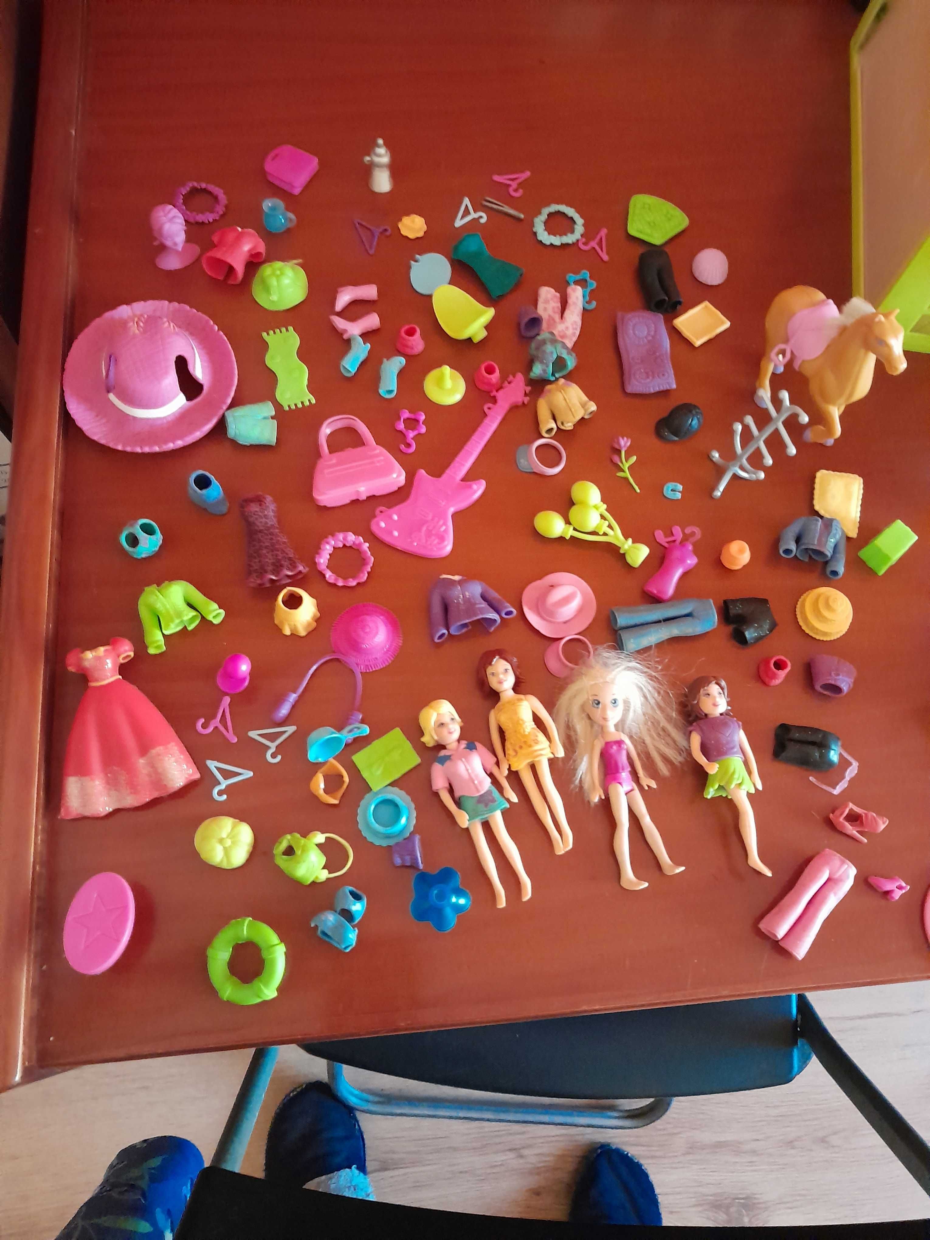 Polly pocket (casa, 4 bonecas e acessorios)