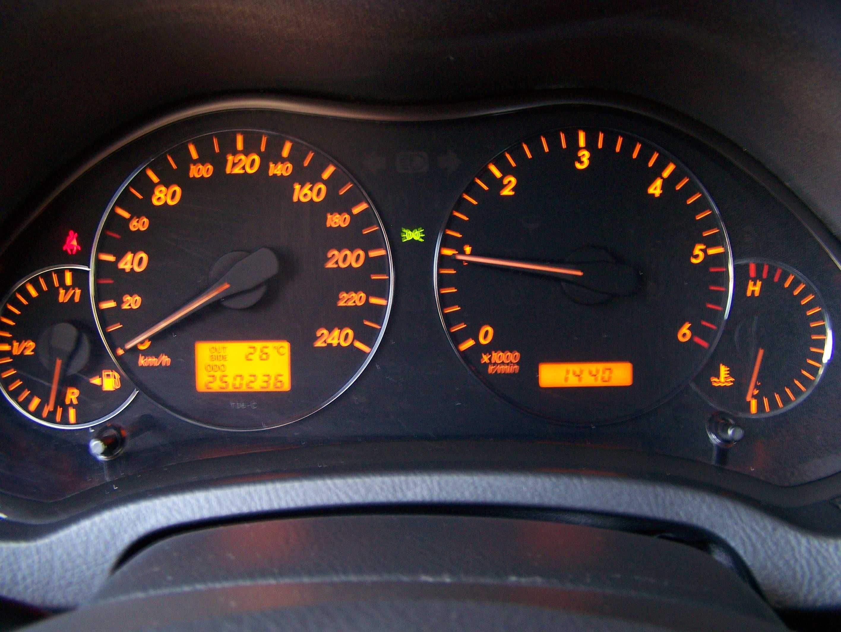 Toyota Avensis T25 II Liftback 2,0 D-4D TD, 2005 r.
