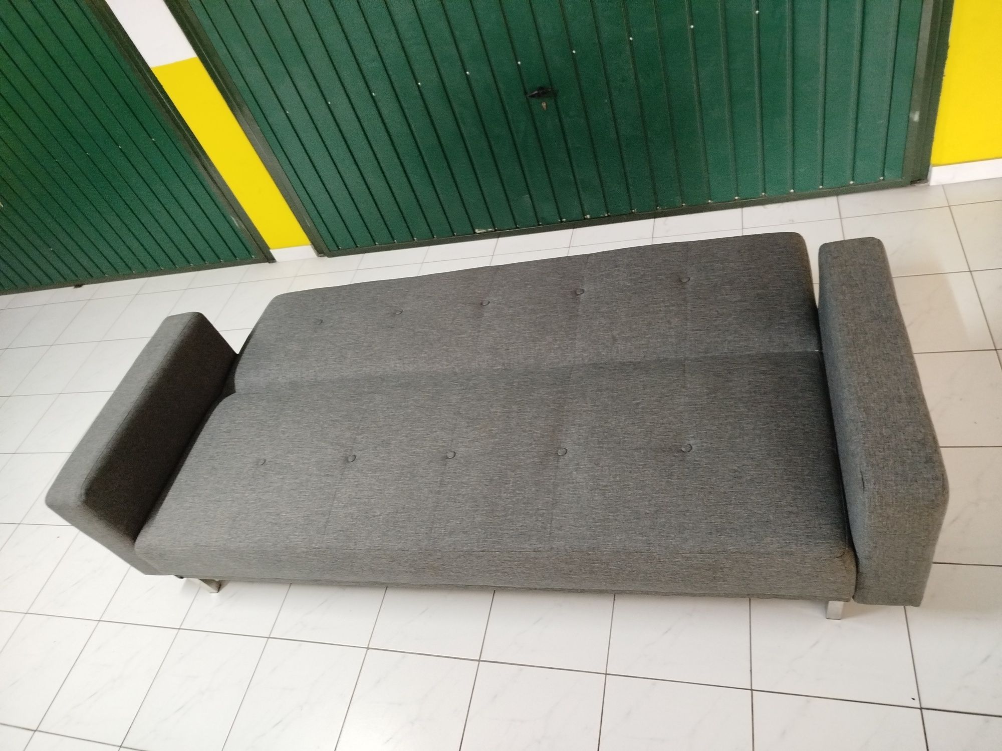 Sofá cama cinzento da conforama
