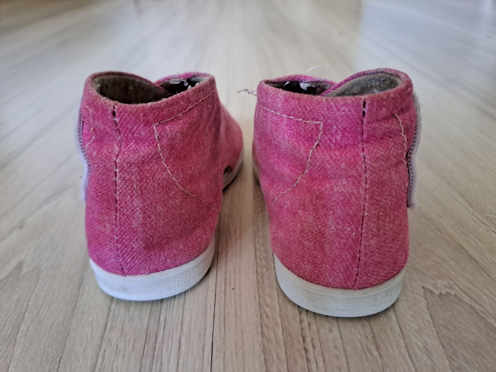 Kapcie Slippers Family 25 różowe do żłobka, przedszkola