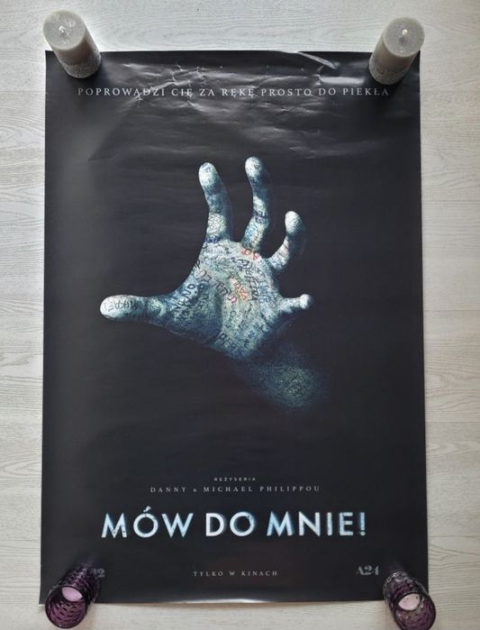 Plakat kinowy z filmu Mów do mnie Talk to Me