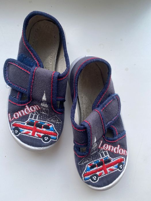 Дитячі сандалі  на садочок