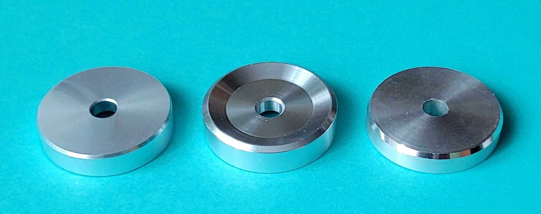 Kolekcjonerskie aluminiowe adaptery do singli lata 60-80-te XX wieku!