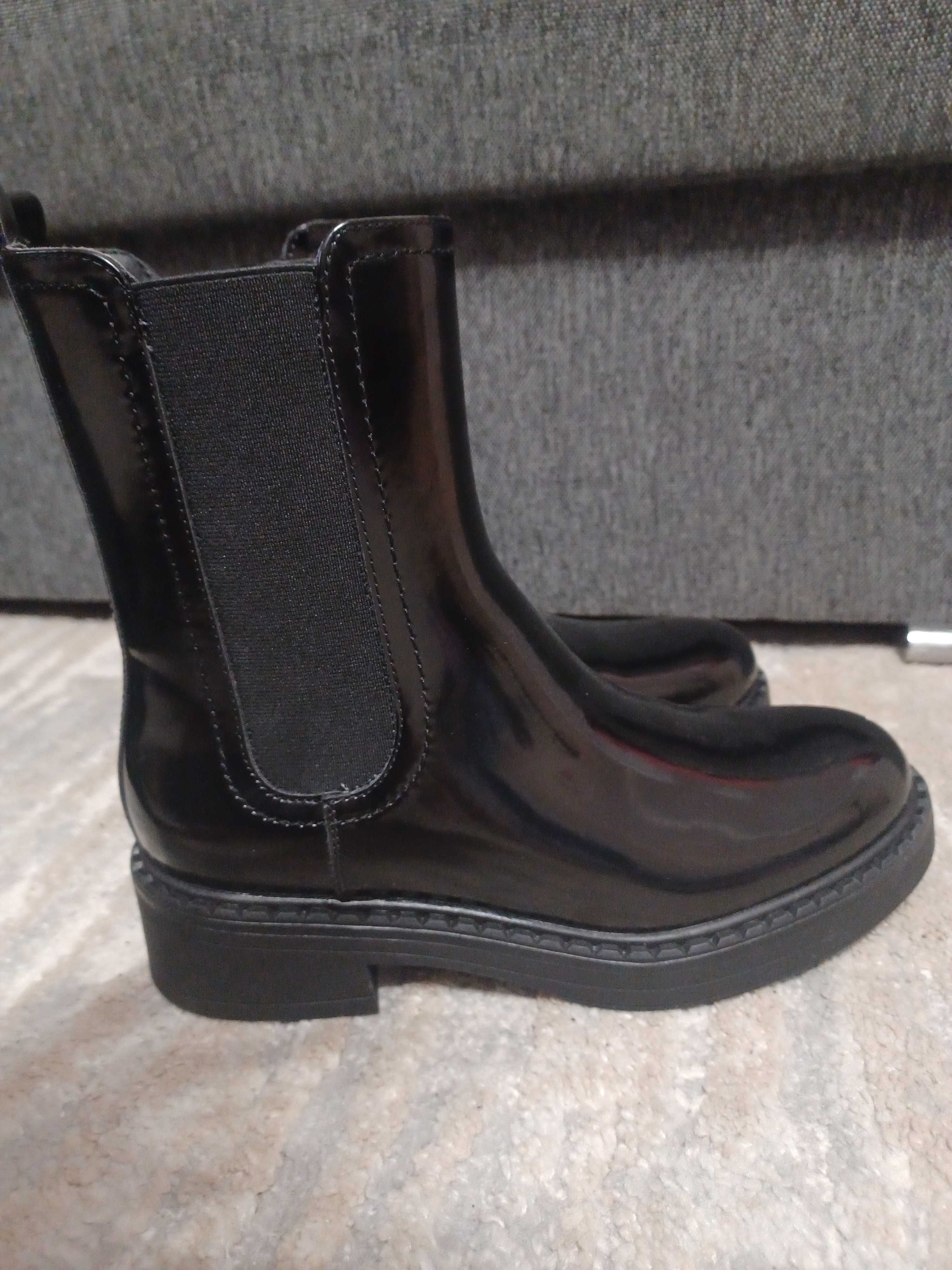 Botki, nowe, r.36, Deichmann