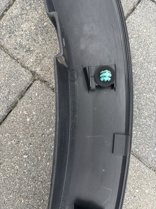 MAZDA CX-5 II 2017< Listwa blotnika prawy przód