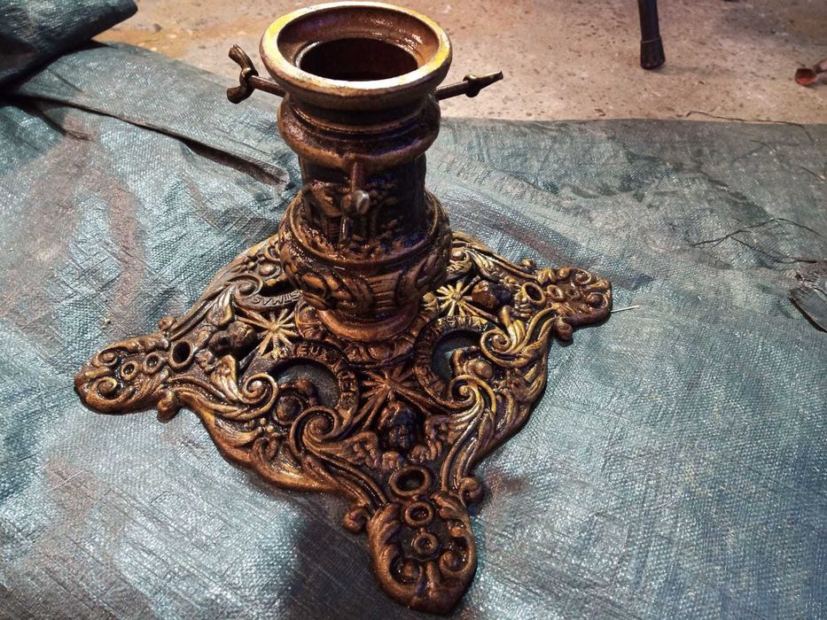 atrakcyjny stojak pod choinkę