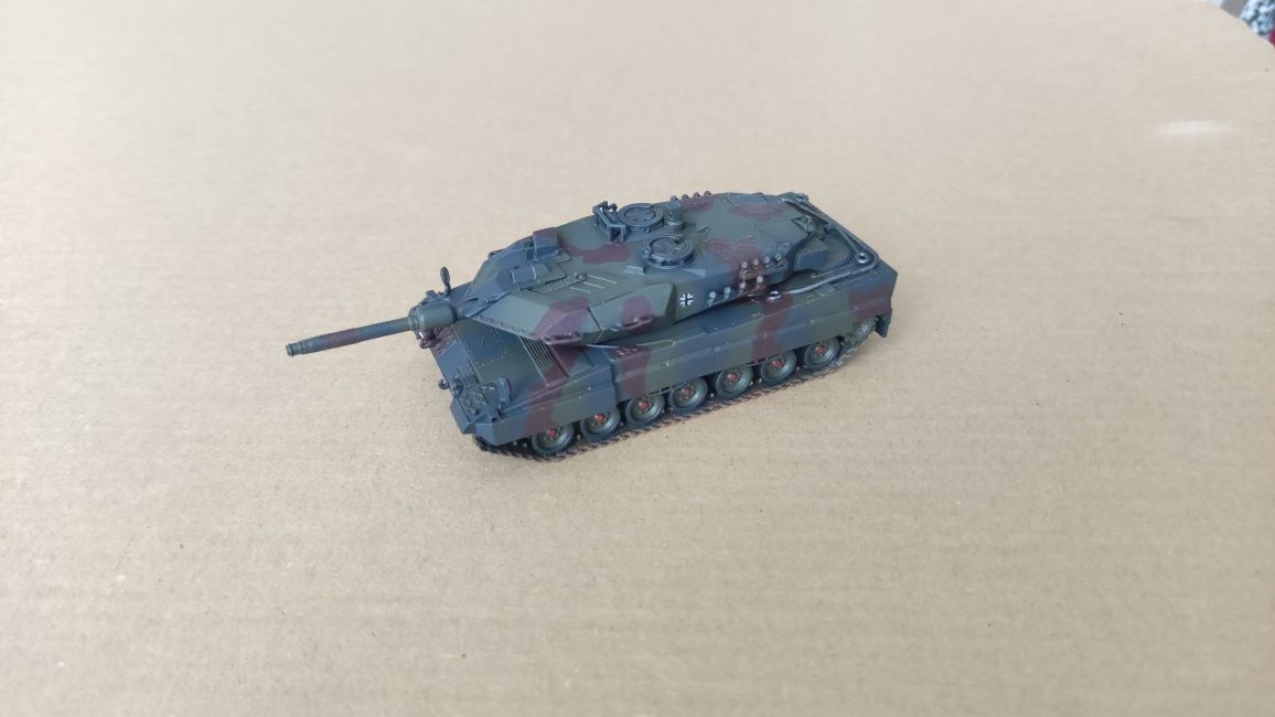 Сборная модель танка 1:72 Leopard 2A5 Revell