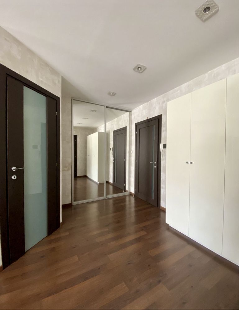 Продаж 2 кімн кв, центр, парк