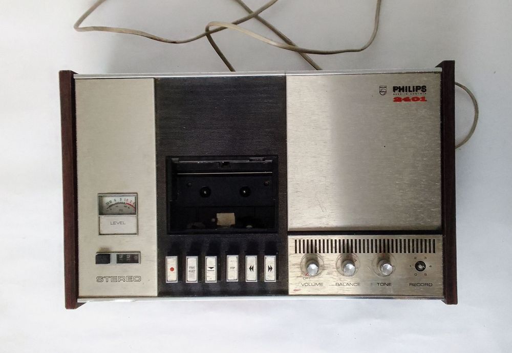 Gravador de cassetes Philips 2401