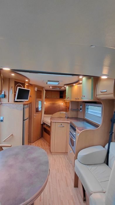 Autocaravana integral Mercedes Pilote