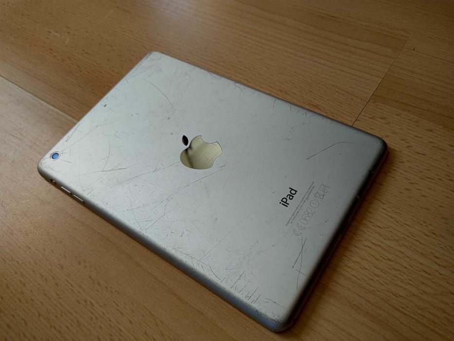 Tablet Apple iPad mini 7,9" 4 sztuki Uszkodzone