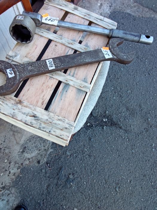 Ключи  рожковые  ,накидные