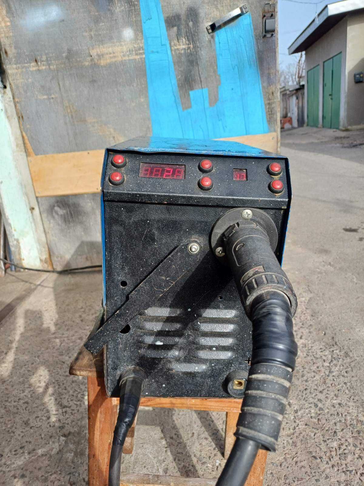 Сварочный инвертор SSVA-180-P   Сварочный апарат