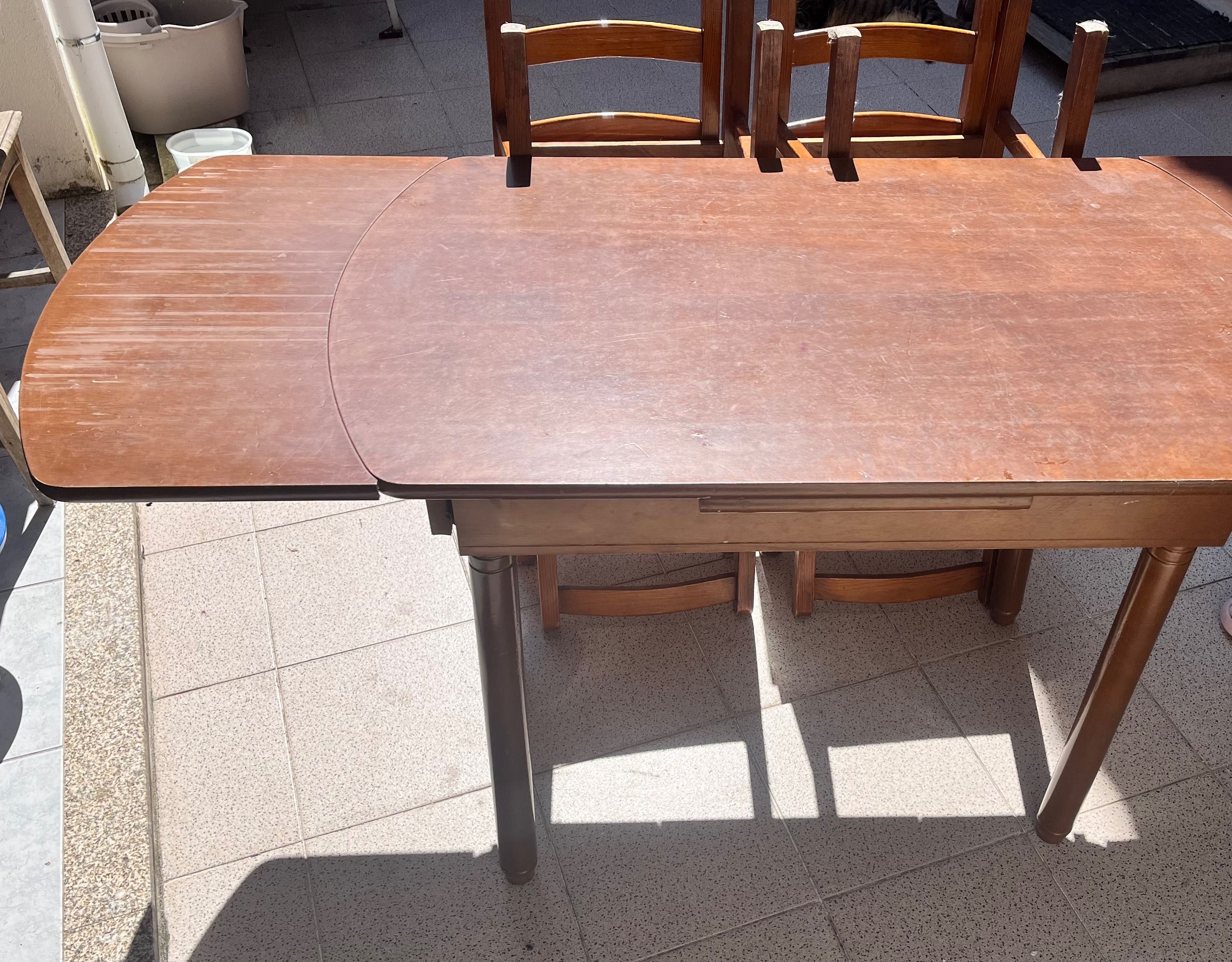 Conjunto mesa + cadeiras