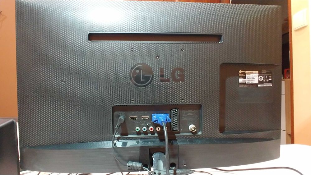 KOMPUTER PC i5-760 2.8 AMD Radeon HD 5700 Series 1024 MB + MONITOR TV