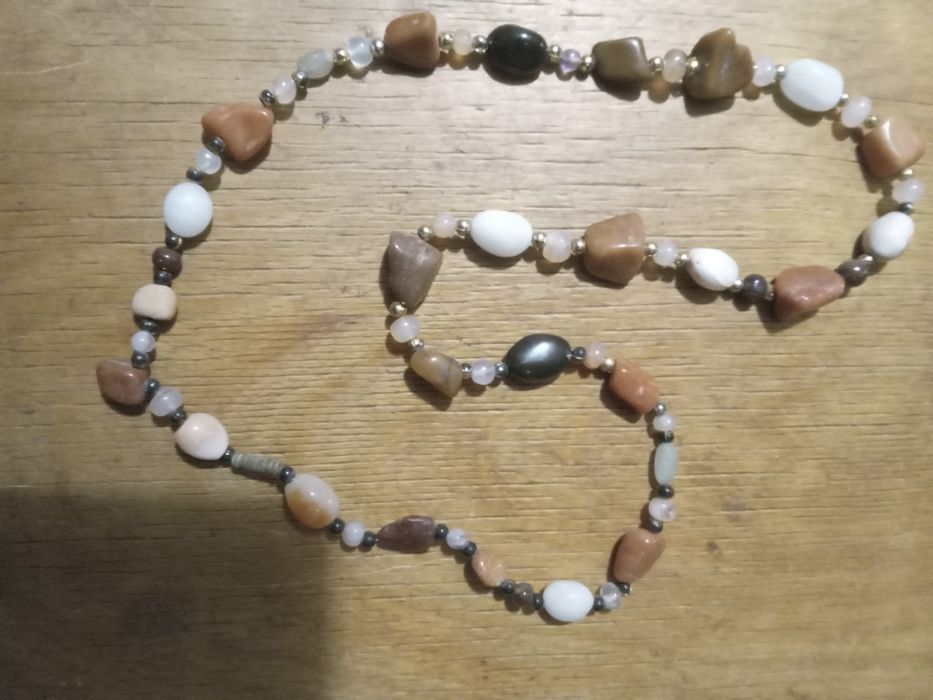 Продам квіти,з бісеру,кави та стрічок