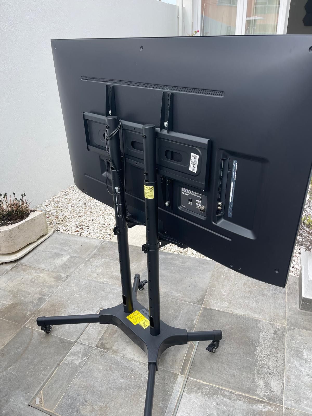 Suporte de TV móvel Onkron TS 1351 preto 32”-65” até 45 kg