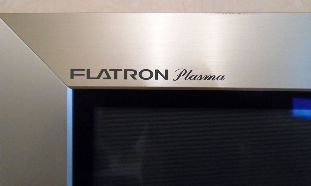Панель 60" LG Flatron Plasma