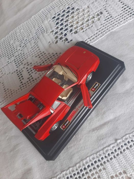 miniatura ferrari testarrossa 1984