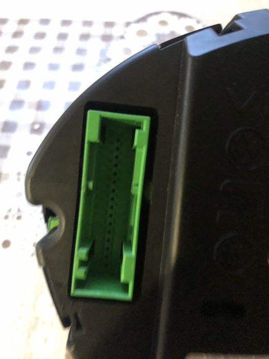 Продам приборную панель шкода