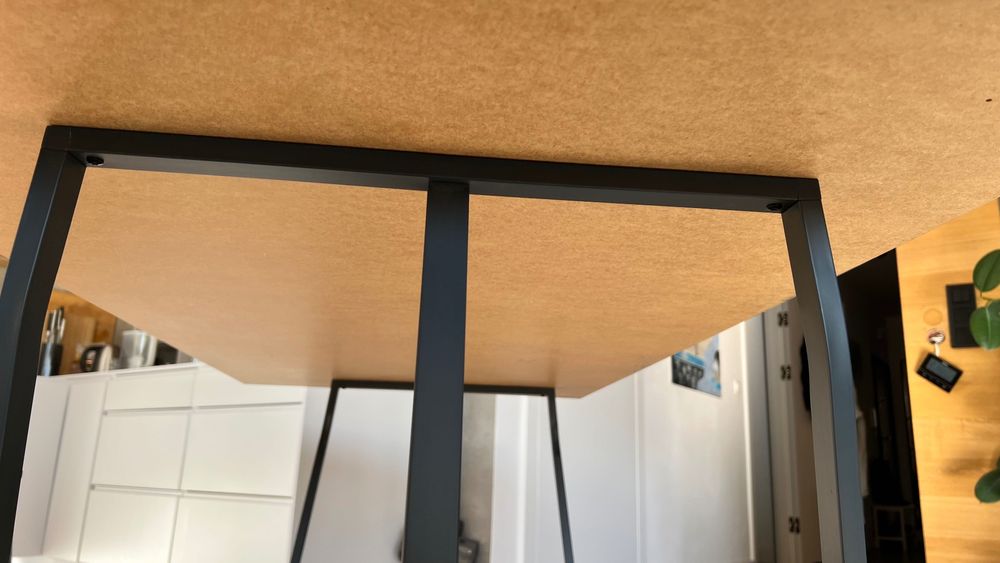 Stół IKEA – biały blat drewniany + metalowe nogi typu kozioł