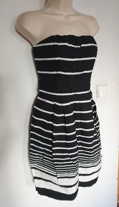 Sukienka , rozkloszowana,  New Look,  roz 42