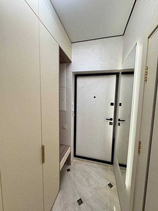 Продається стильна і простора 1 км. квартира з ремонтом у ЖК «Миру».